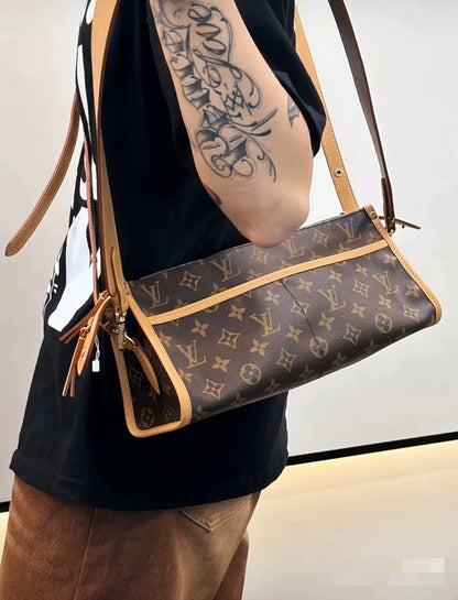 150626-bag-43 Simple luxurious LV handbag
