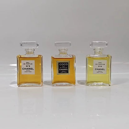 020926-446 Chanel gift box Perfume 8ml 0.3 oz