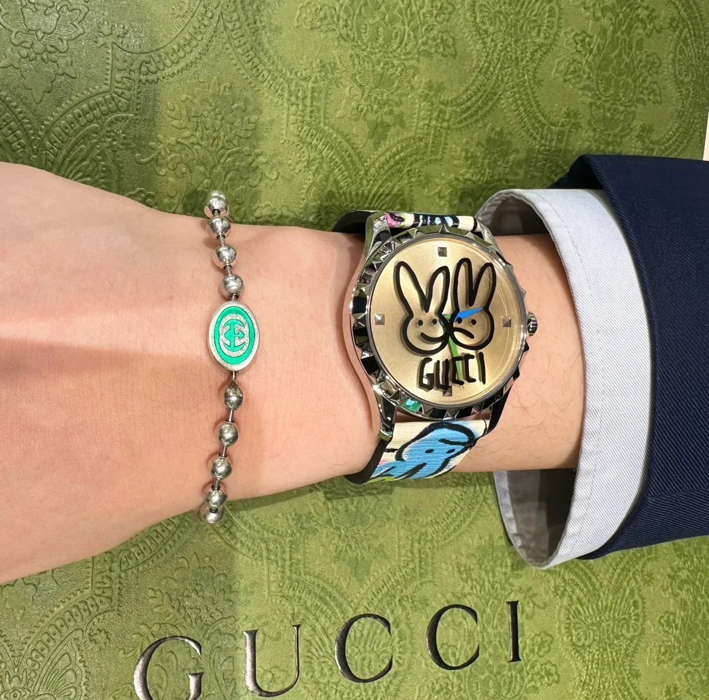 291024-83 GUCCI Rabbit Mentai Watch  box full set