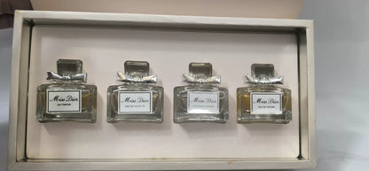 220826-405 Dior MISS Miss set 5ml 0.2 oz