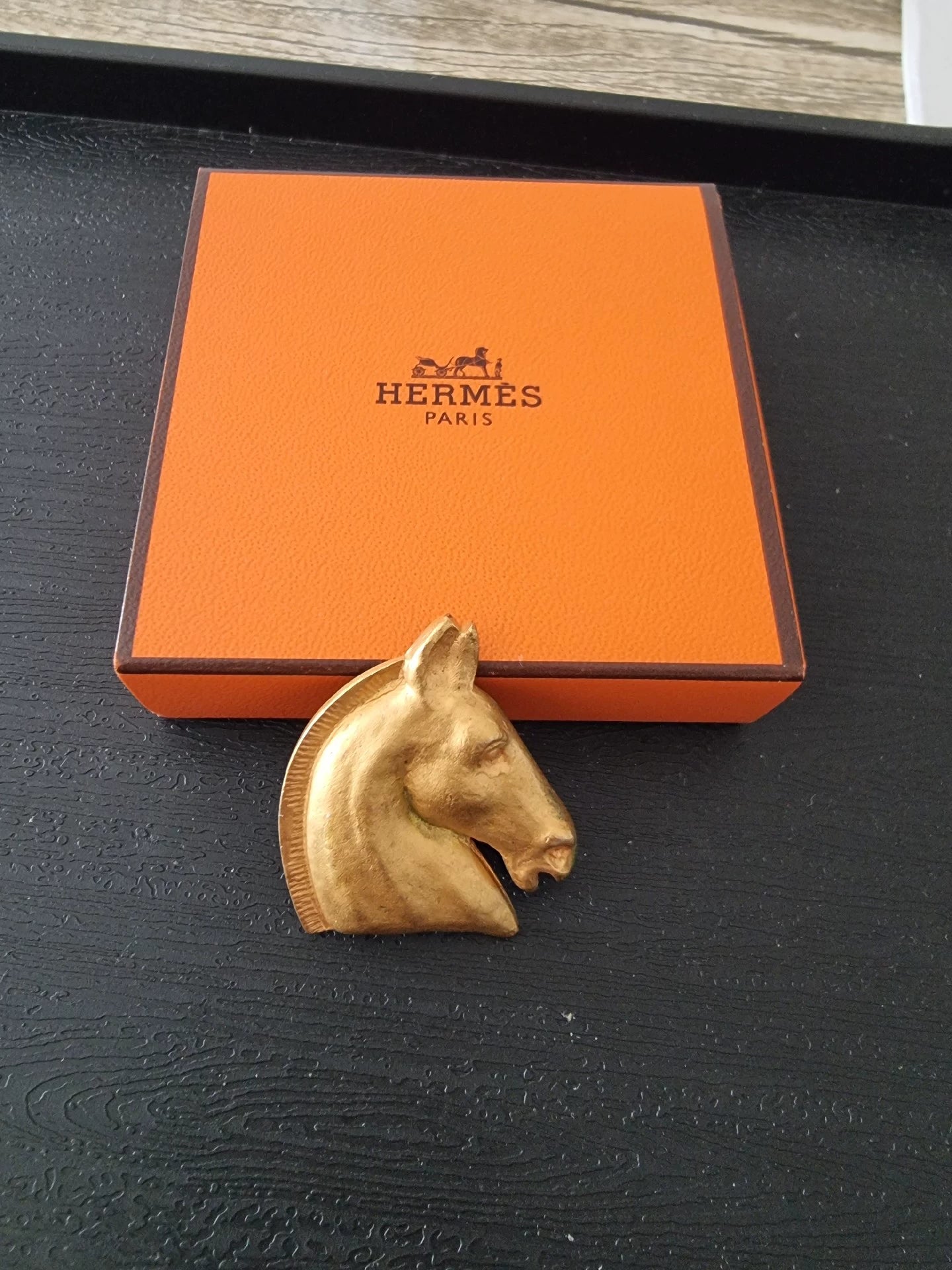 241025-73 Hermes earring only one clip piece