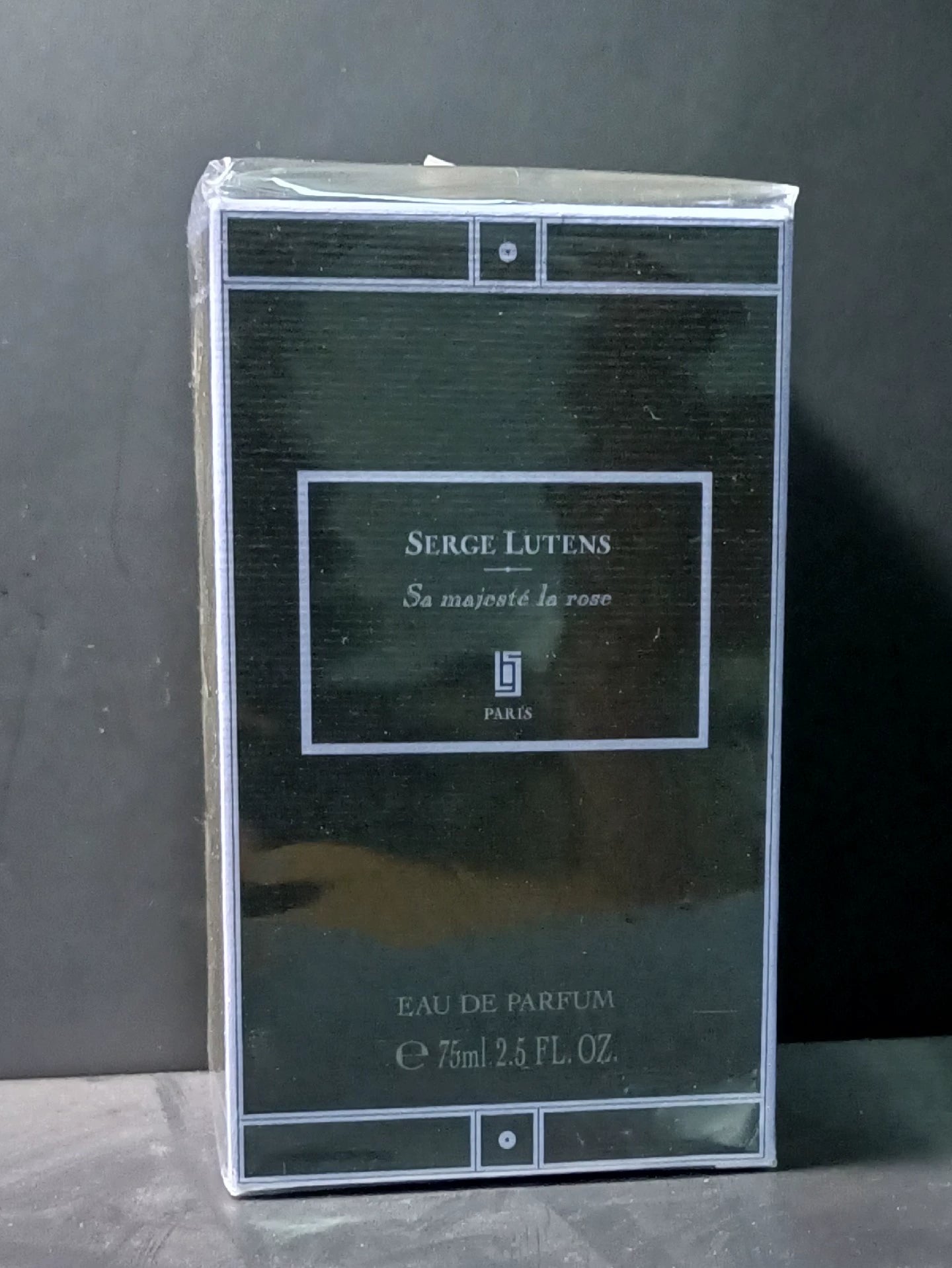 121225-75 Serge Lutens Eau de Parfum EDP 75ml 2.5oz