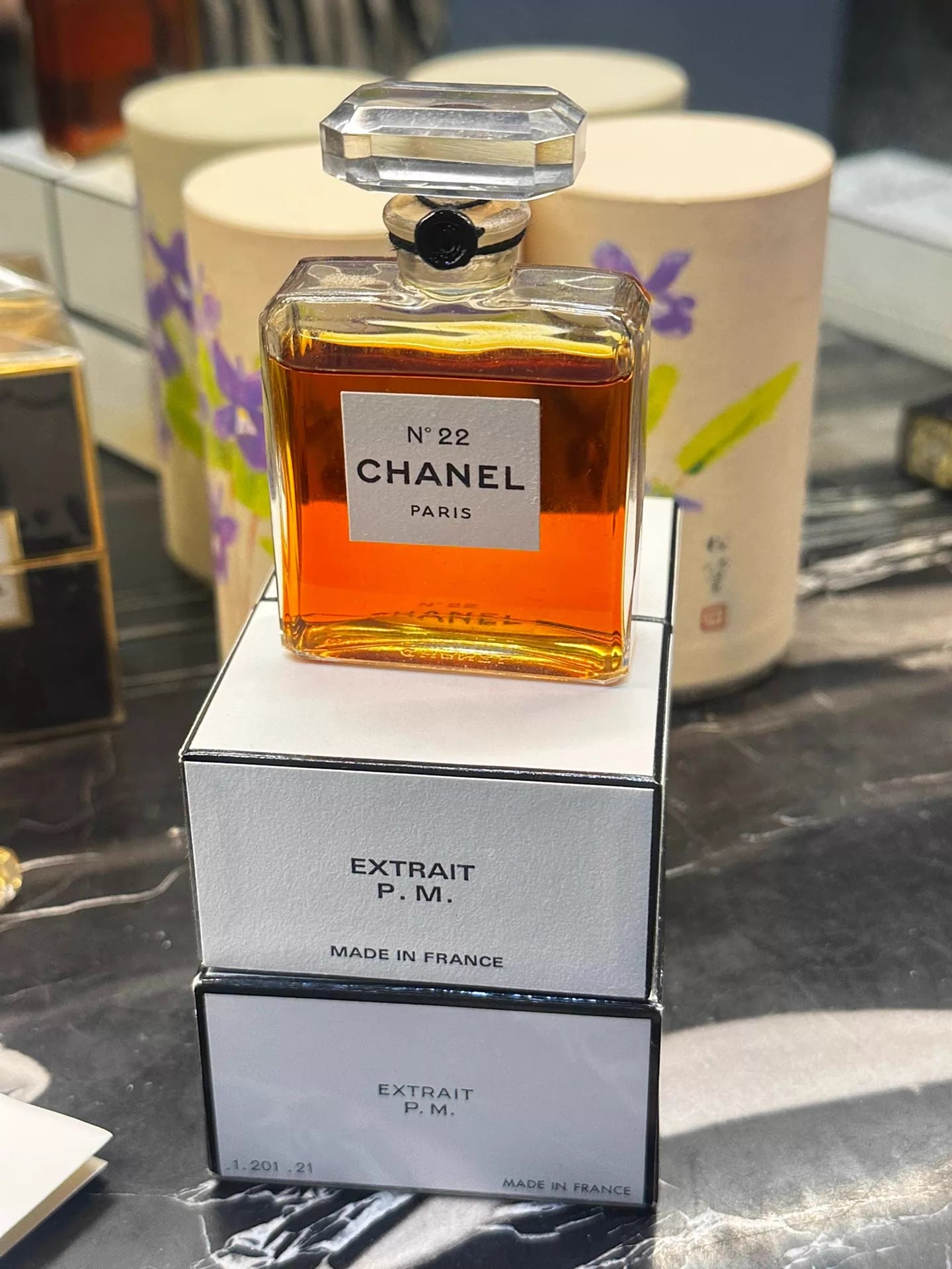 060626-32 Chanel n22 fragrance  1970s Parfum 30ml 1 oz