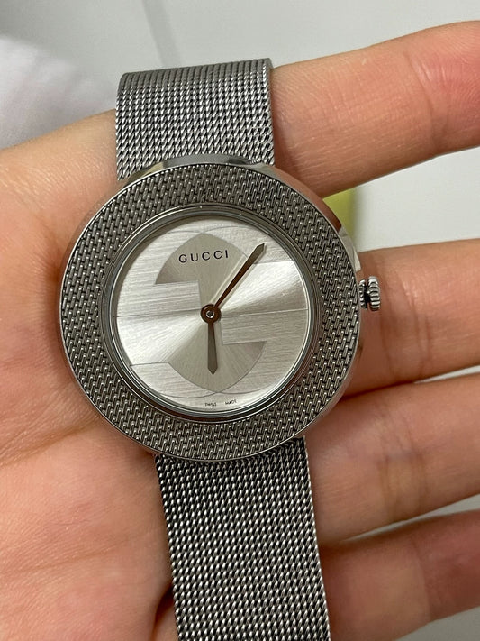 020426-watch-16 Gucci steel band watch