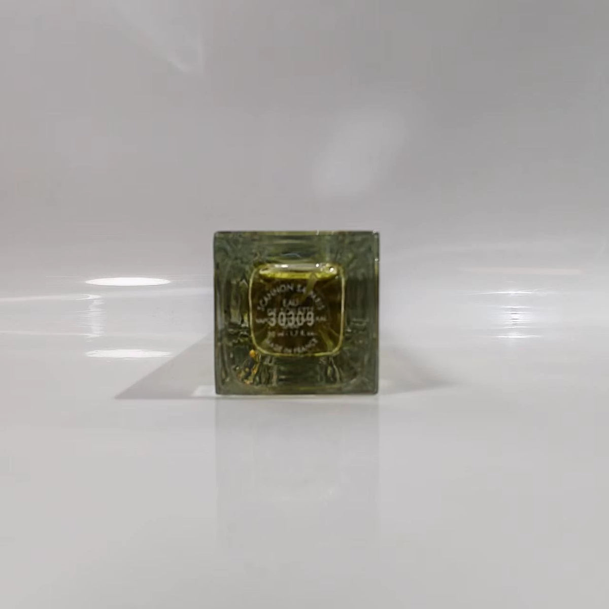 020926-318 Gucci Huang Jealousy