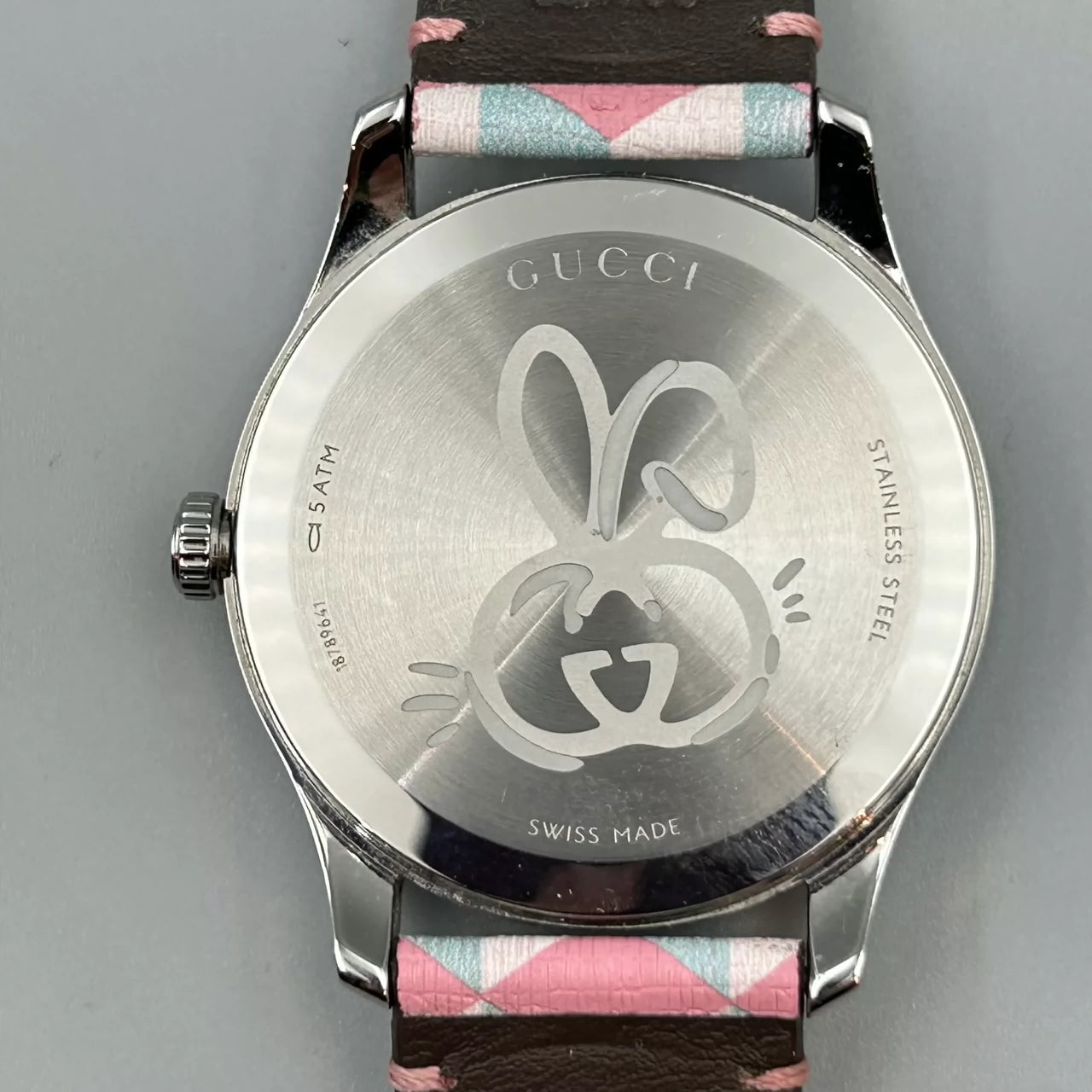 291024-8 Gucci women's watch with box