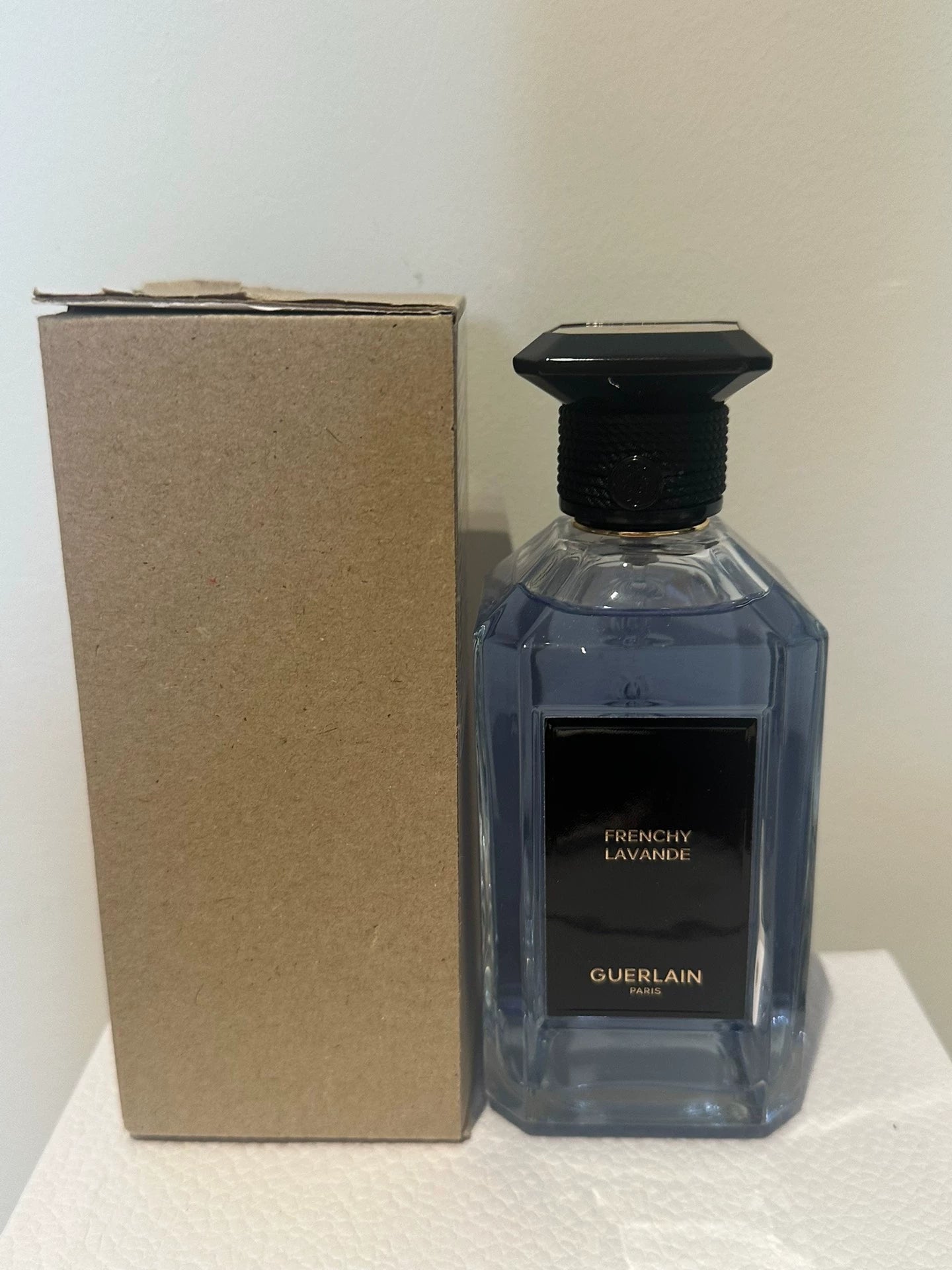 170826-62 Guerlain Art Salon South Parfum 200ml 6.8 oz