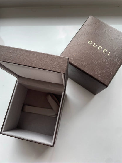 020426-watch-91 Gucci quartz watch stainless