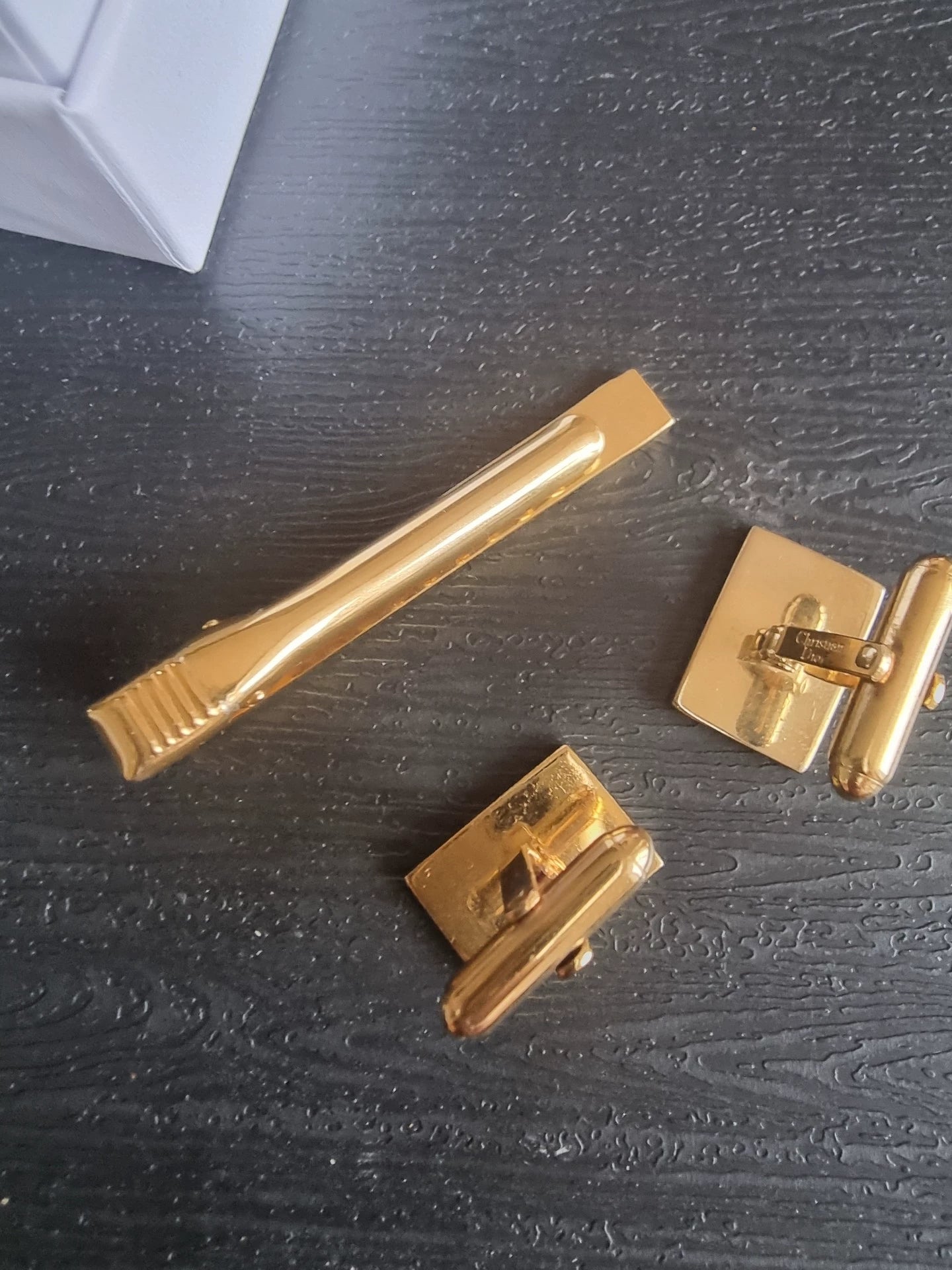 241025-77 Christian Dior Tie clip and button