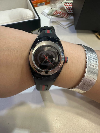 020426-watch-110 Gucci SYNC quartz young