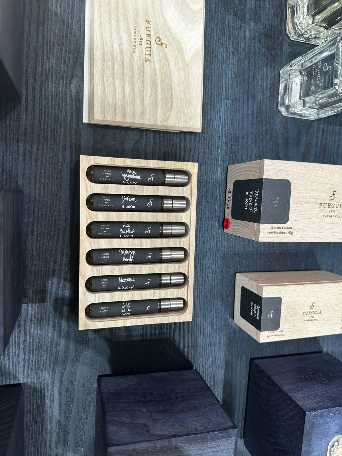 161026A-43 Fueguia 1833 Book wooden box Perfume