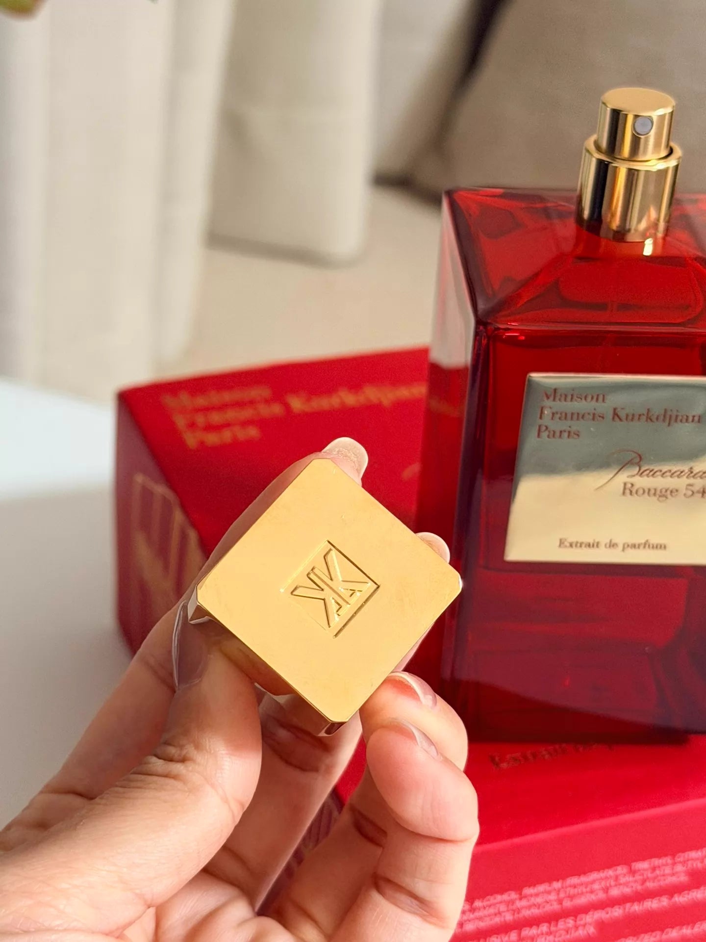 020426-131 Fanshi Kexiang MFK Parfum 200ml 6.8 oz
