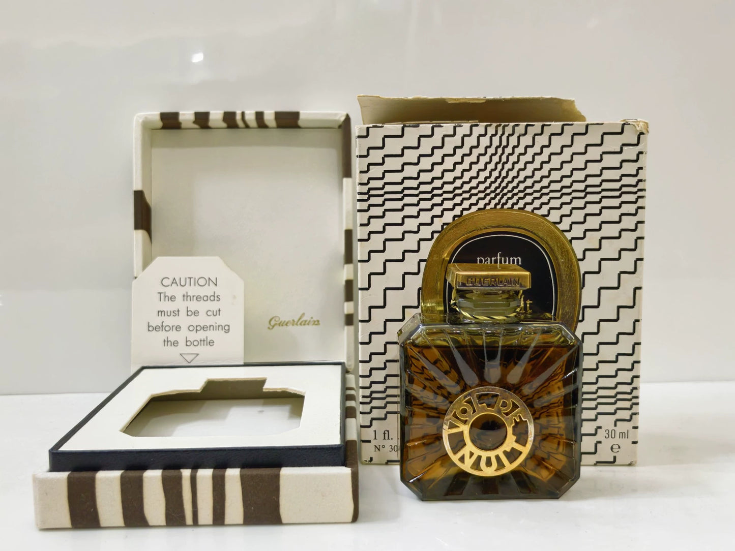 220226-81 Guerlain vol de nuit 30ml 1 oz parfum perfume