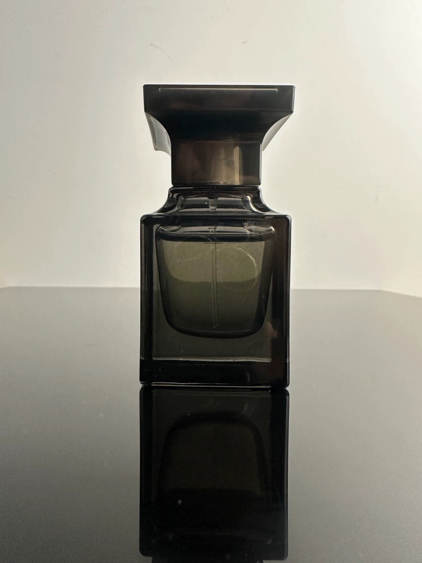 310726-21 Tom Ford remaining quantity of 30ml 1 oz