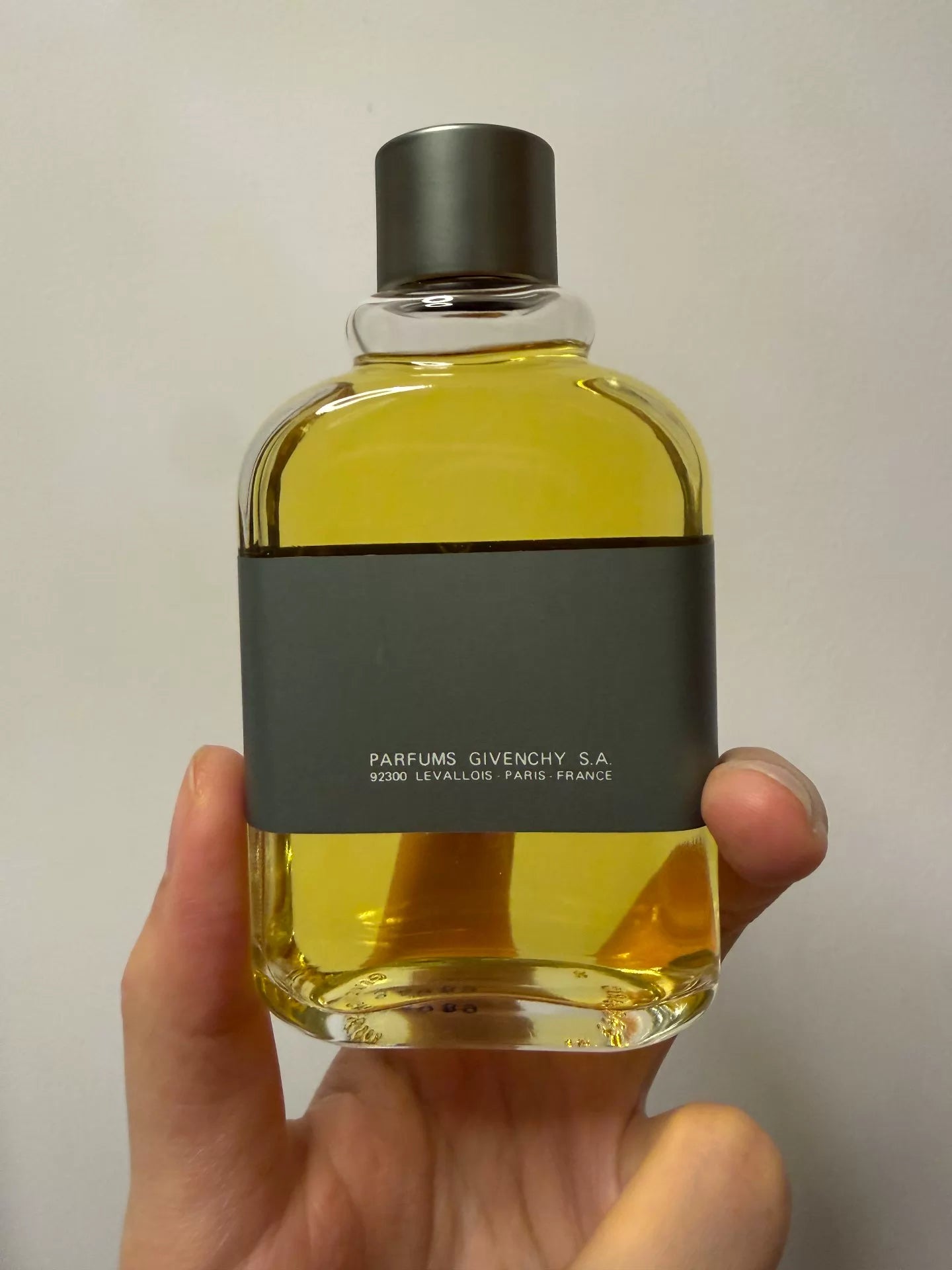 270826-18 Givenchy Vetiver 109ml 3.7 oz