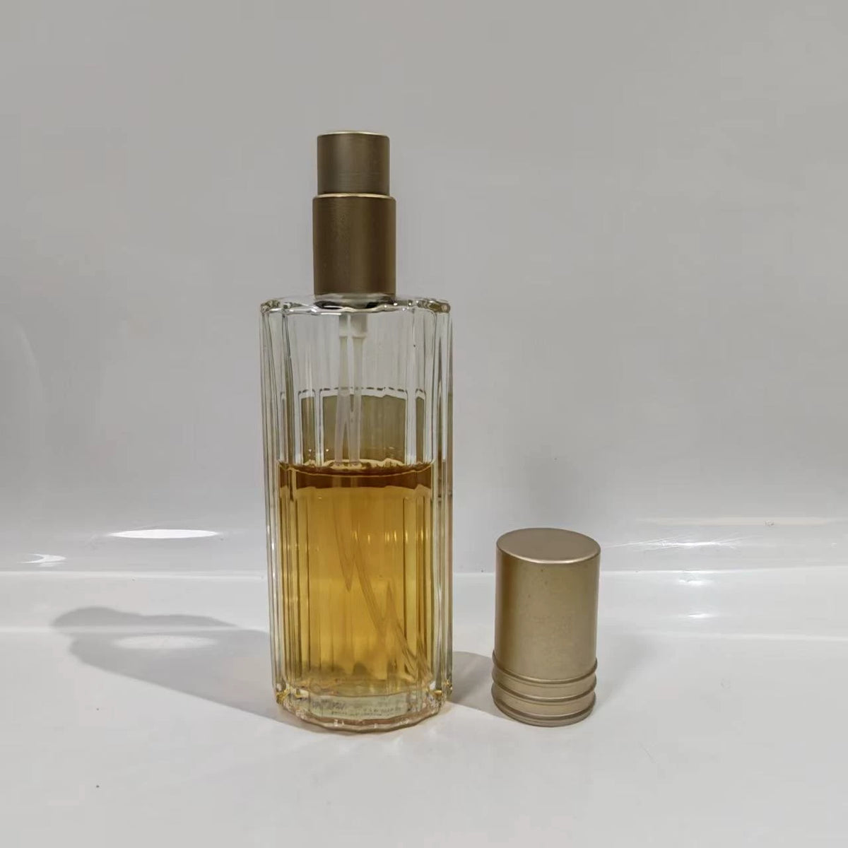 020926-35 Gucci Eau
