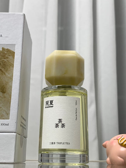 280726-52 There is box 100ml 3.4 oz