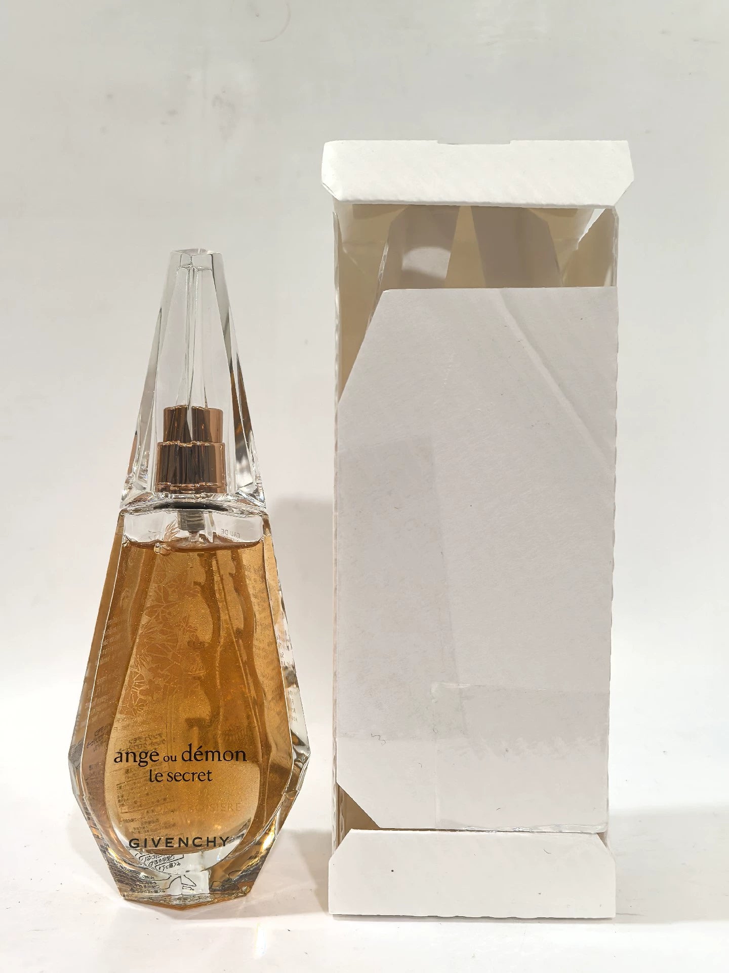 010625-49 Givenchy Eau de Toilette EDT 50ml 1.7oz