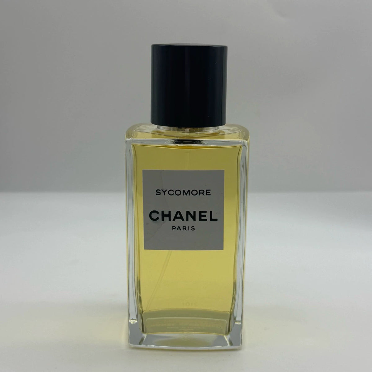 151026-157 Chanel Wutong Shadow Wood 200ml 6.8 oz