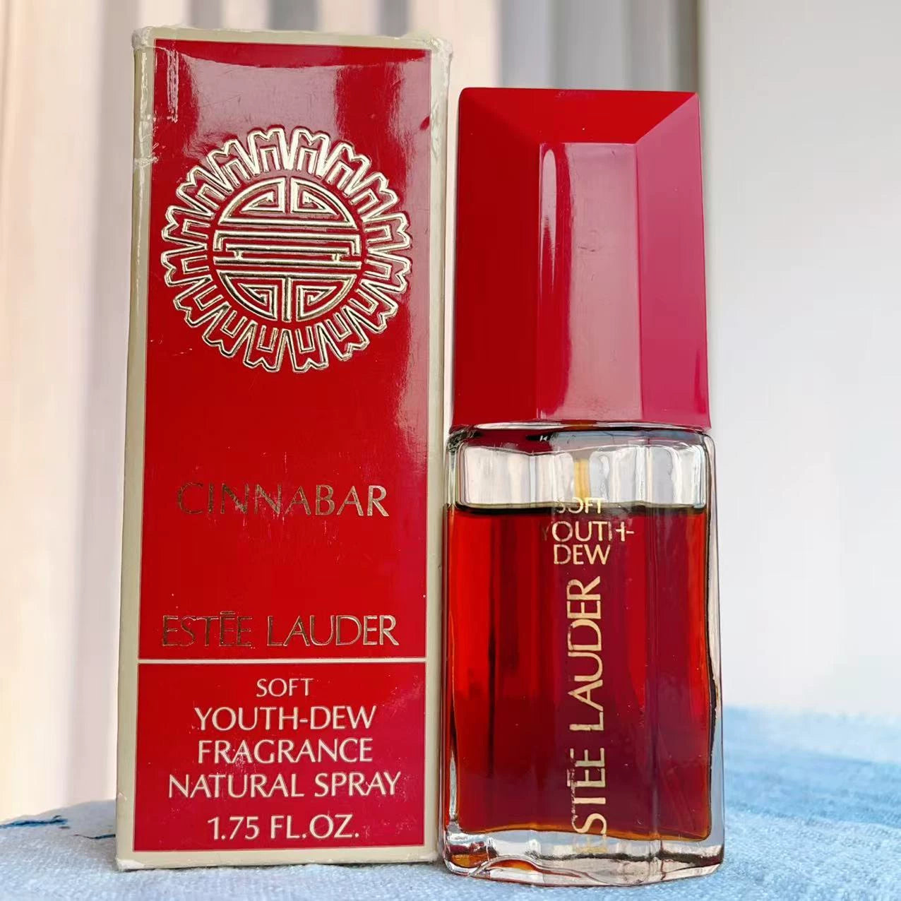 090826-4 Estee Lauder Cinnabar Perfume