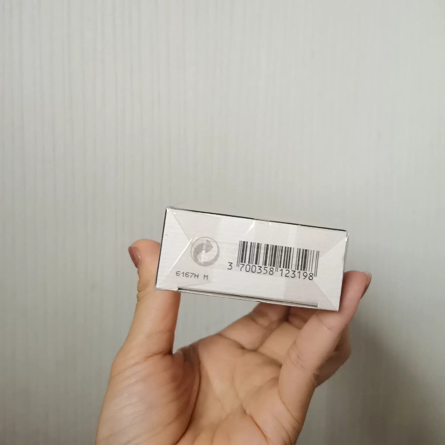 011225-65 Serge Lutens La Vierge De Fer Eau de Parfum EDP 50ml 1.7oz