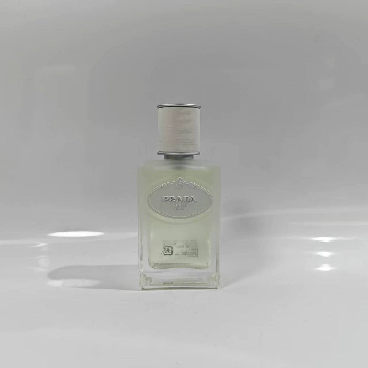 020926-86 Prada Iris