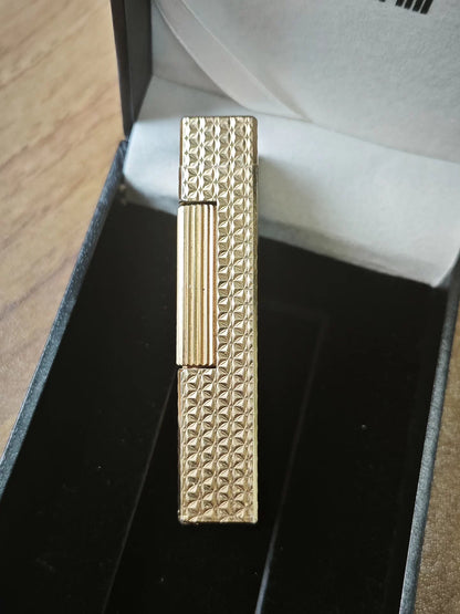 051025-3 Cartier lighter golden