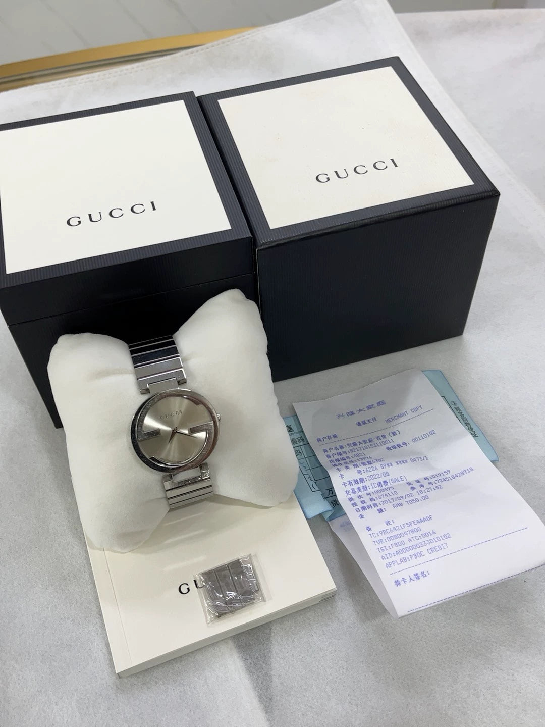 291024-87 Gucci series silver dial watches unisex