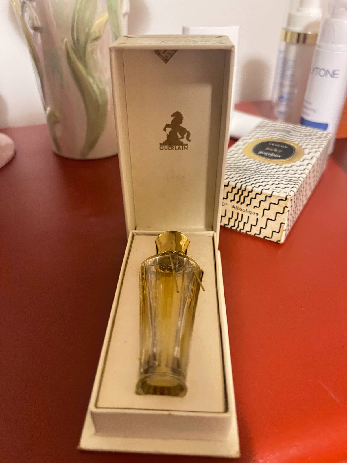 031026-59 Guerlain jiy 7. Parfum 5ml 0.2 oz