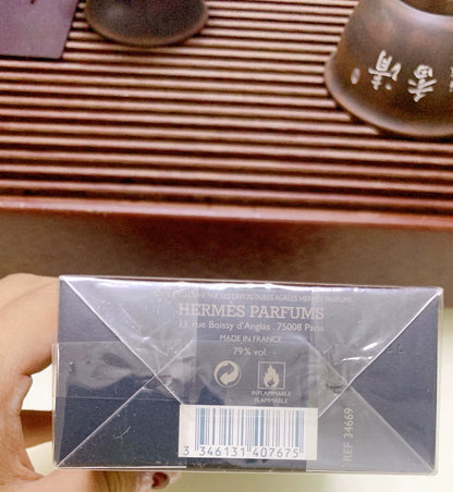 200926-118 HERMES Terre Flacon 75ml 2.5 oz