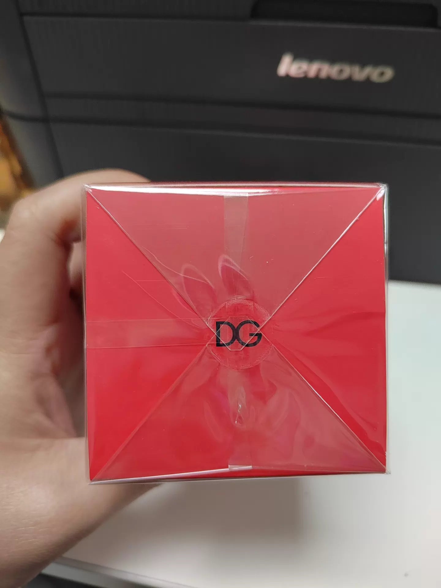 010926-102 Dolce Gabbana Rose