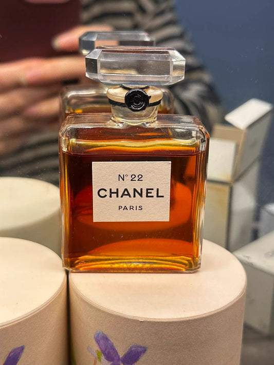 060626-32 Chanel n22 fragrance  1970s Parfum 30ml 1 oz