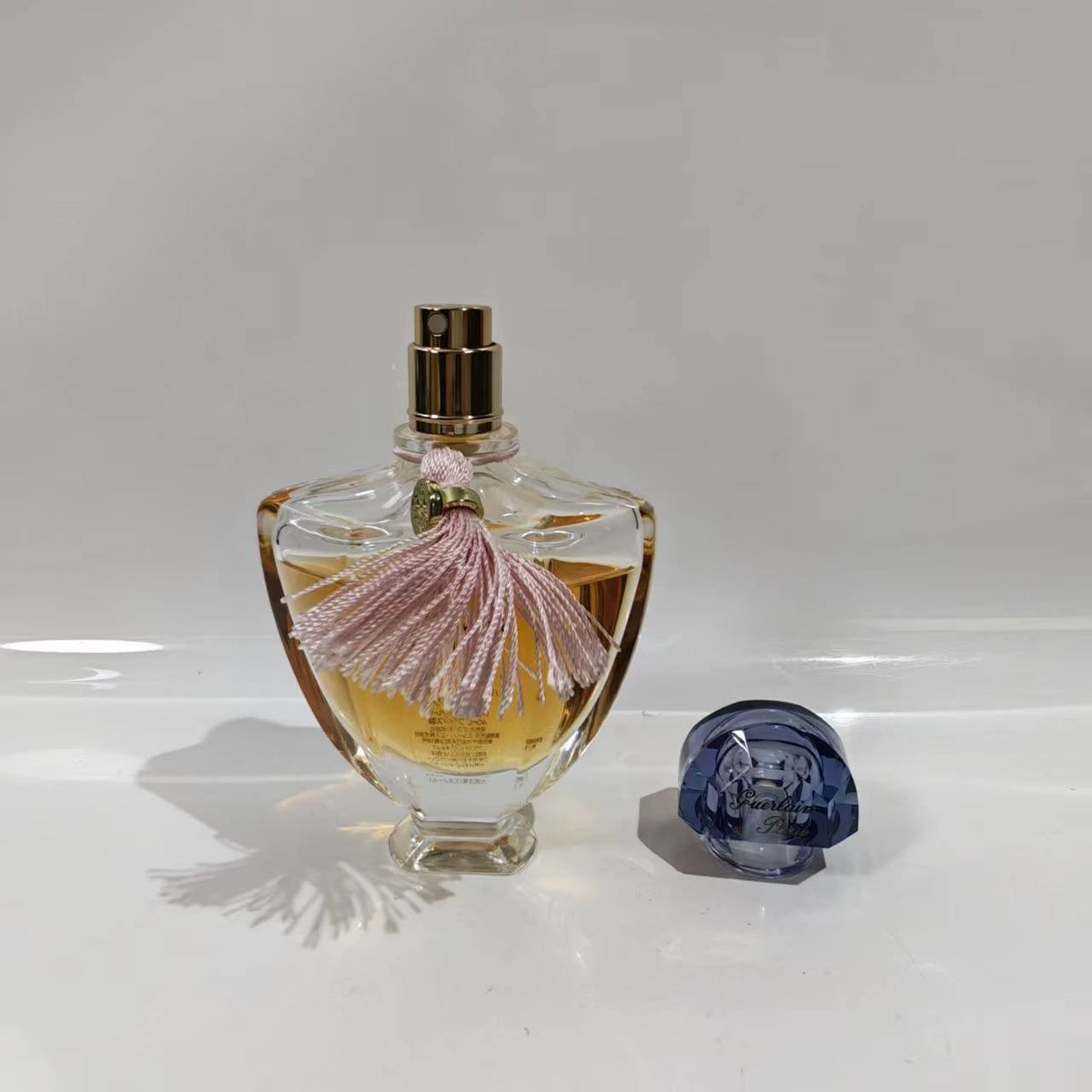 020926-403 Guerlain One Thousand One
