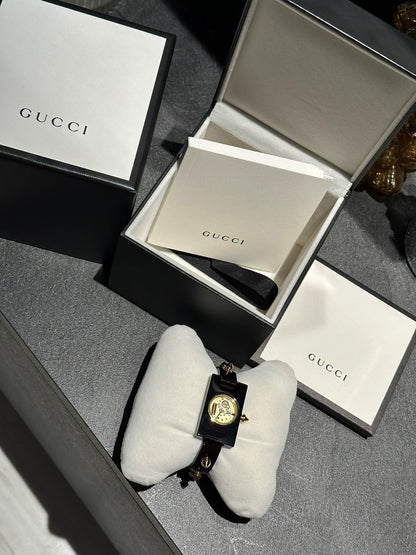 020426-watch-95 Gucci rivet bracelet watch