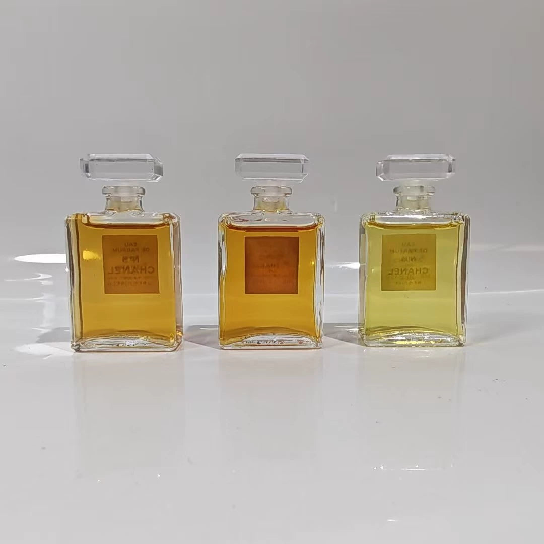 020926-446 Chanel gift box Perfume 8ml 0.3 oz
