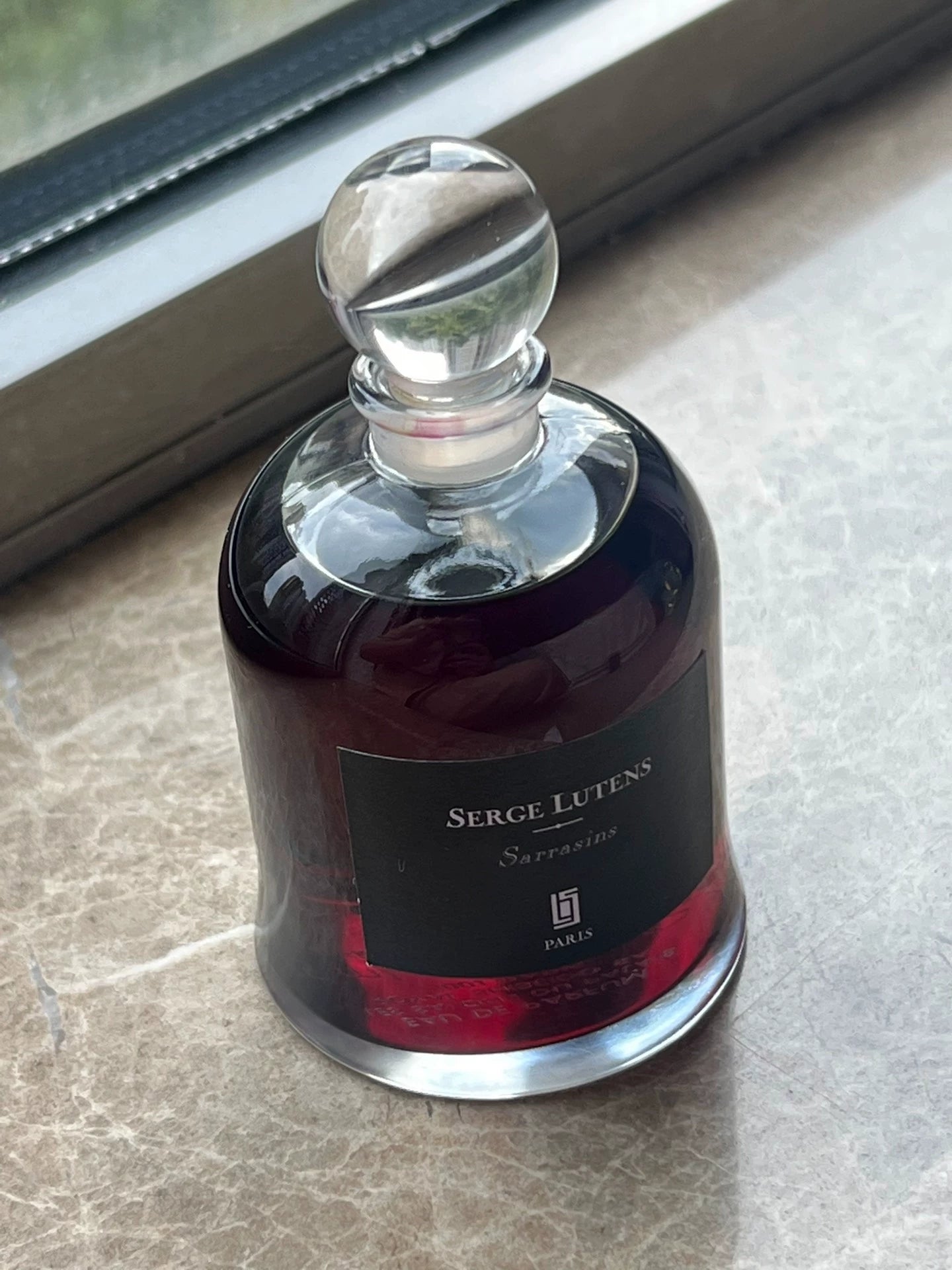 111125-2 Serge Lutens Eau de Parfum EDP 75ml 2.5oz