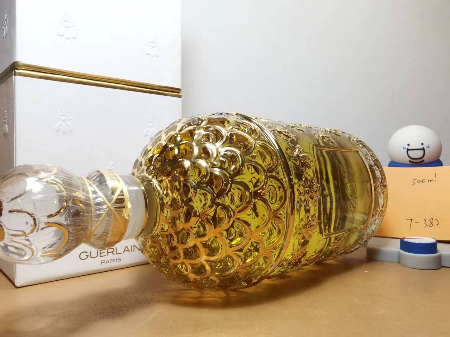 170826-89 Guerlain Madame Butterfly gilt 500ml 16.9 oz