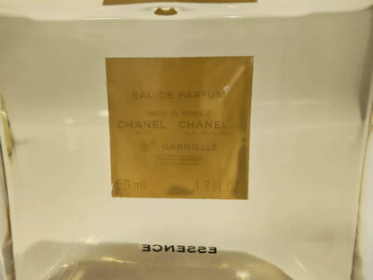 020926-290 Chanel Gabrielle nature