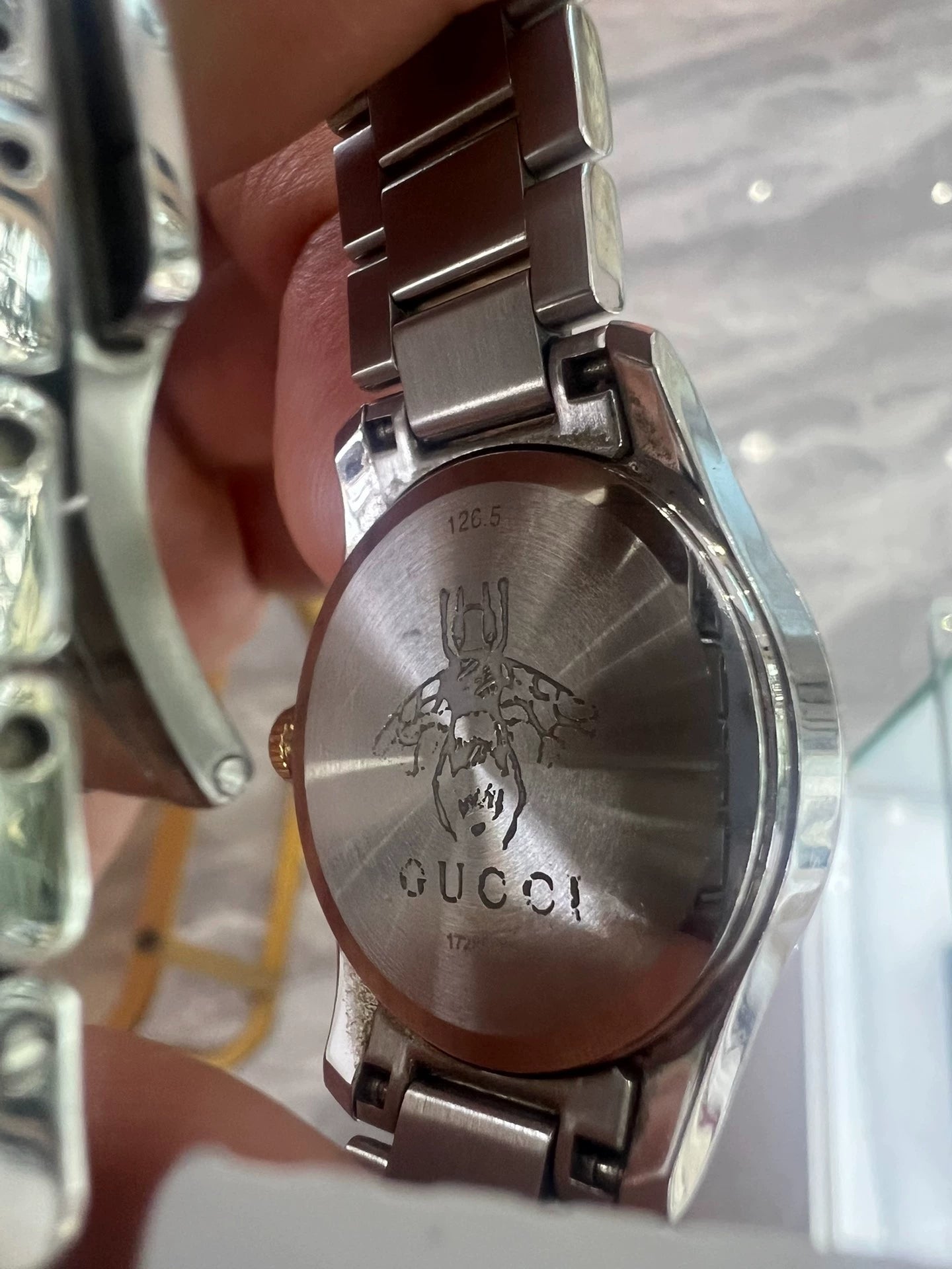 020426-watch-111 Gucci Little Bee watch