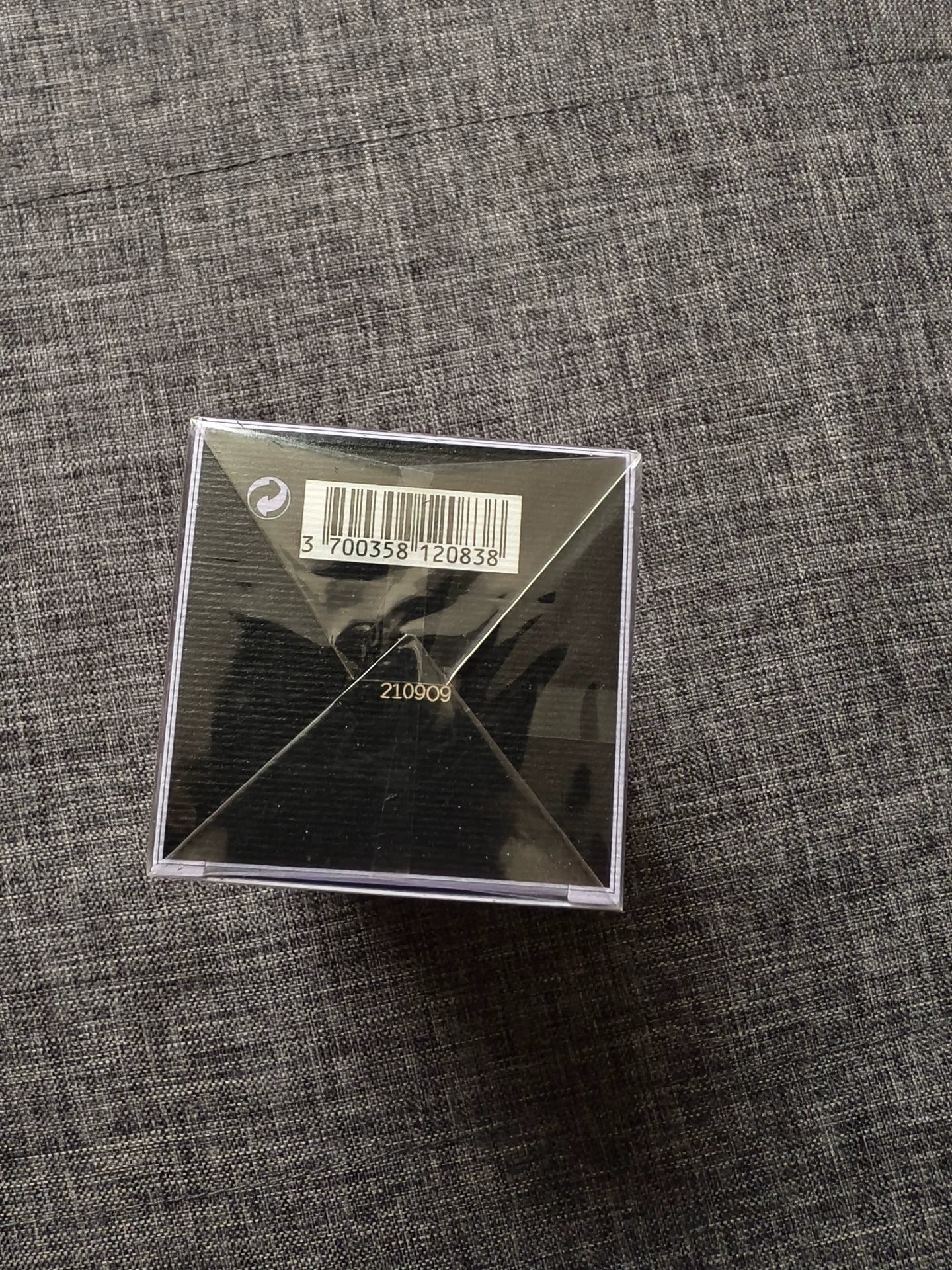 010426-248 Serge Lutens new Rudan Parfum 75ml 2.5 oz
