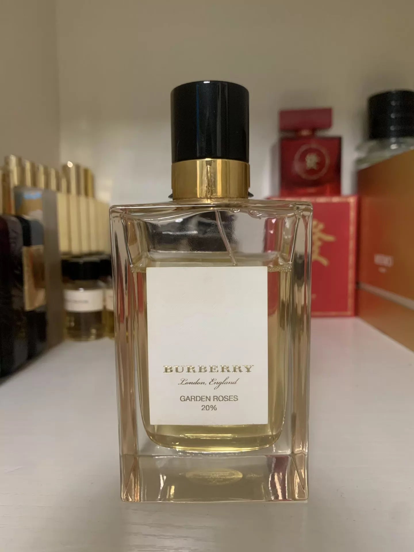 110826-166 Burberry haute couture garden Perfume