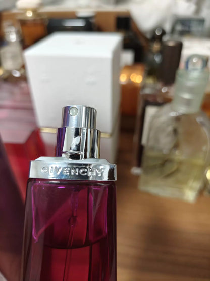 040926-4 Givenchy Purple Charm is Perfume 50ml 1.7 oz