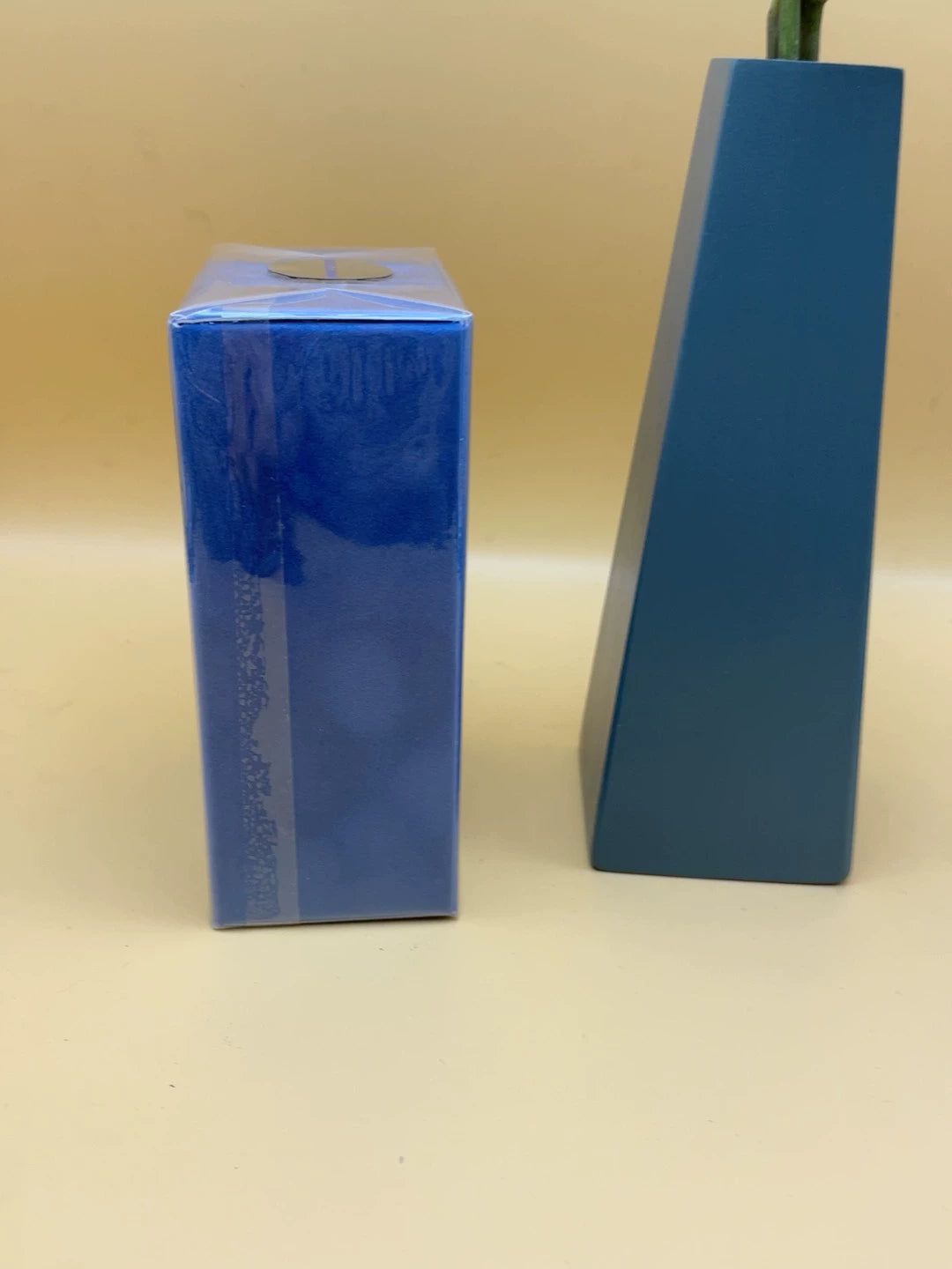 301225-68 Dolce & Gabbana  50ml 1.7oz D& G light blue