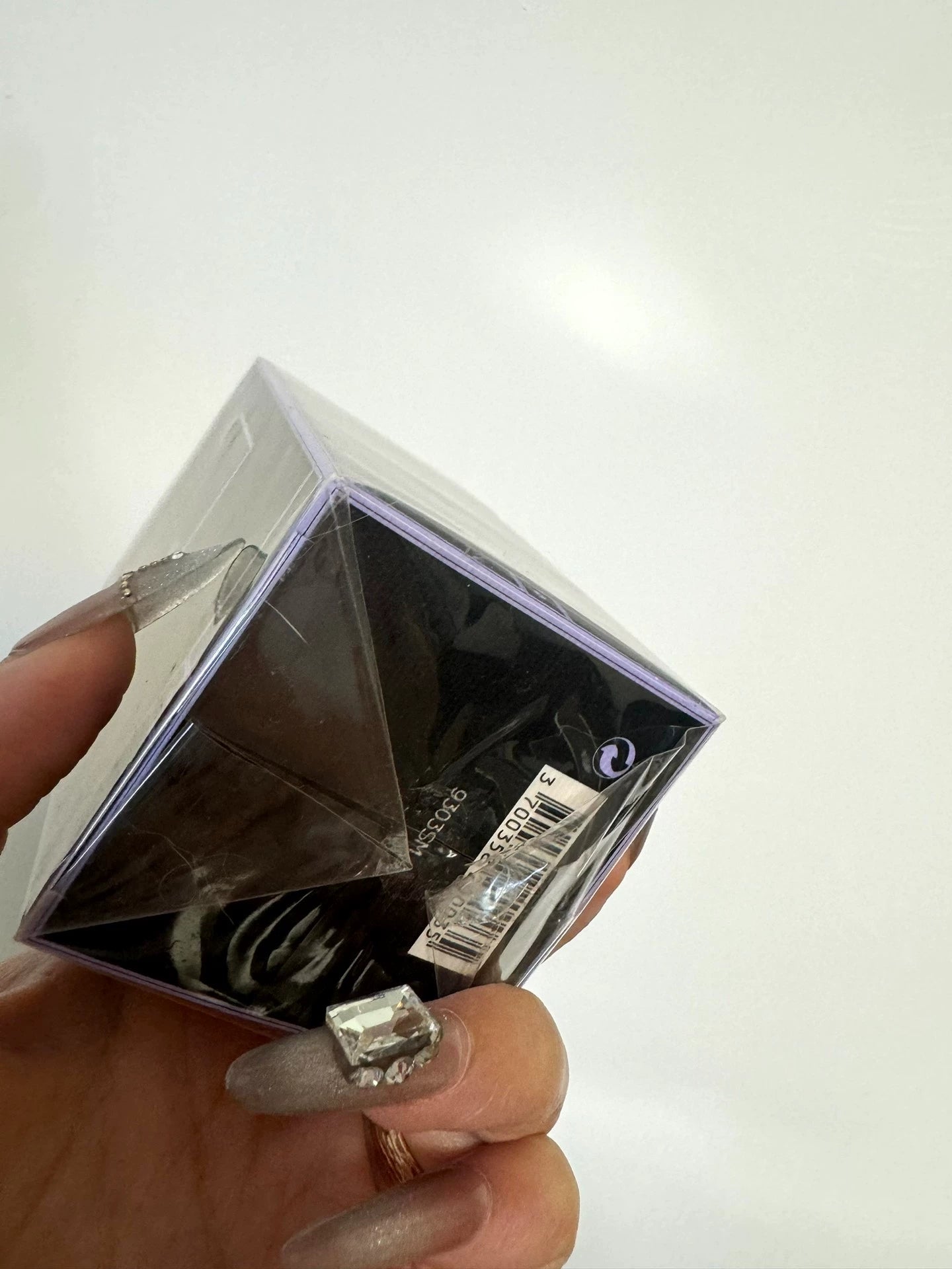 311225-83 Serge Lutens Eau de Parfum EDP 74ml 2.5oz