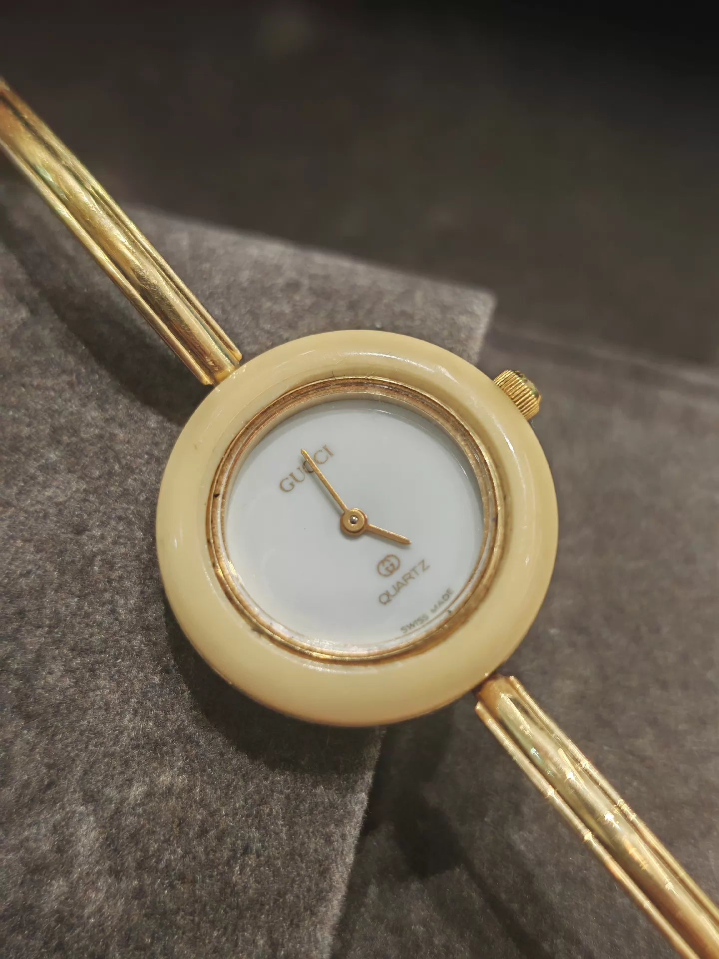 020426-watch-57 Gucci second-hand second-hand fashion