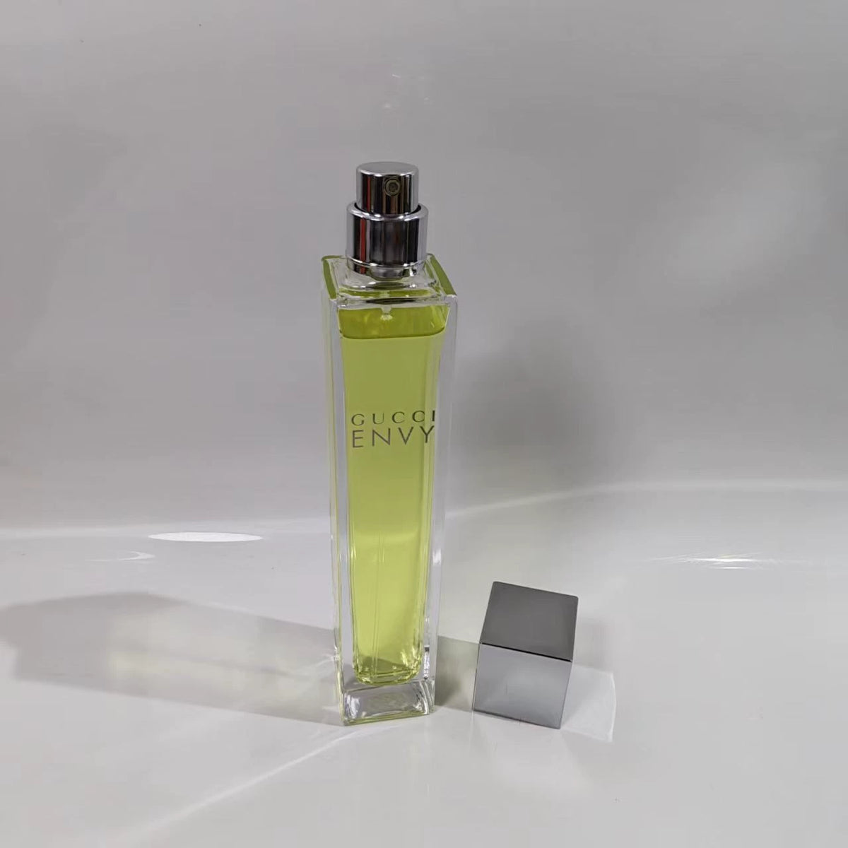 020926-543 Gucci Huang Jealousy