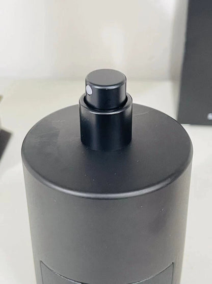 260526-152 Tom Ford Light Shadow Leather Perfume 100ml 3.4 oz