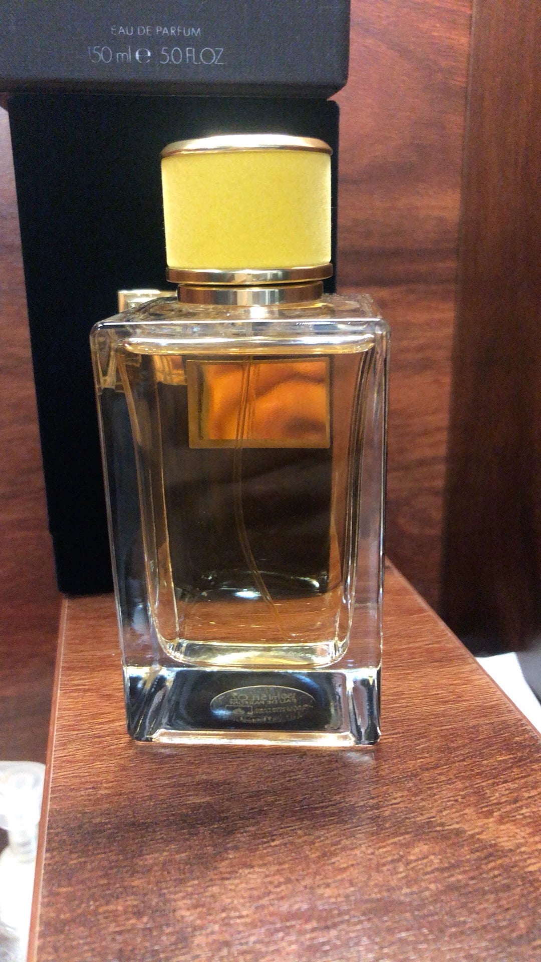 030526-24 Duggar DG Velvet Perfume 150ML 5.1 oz