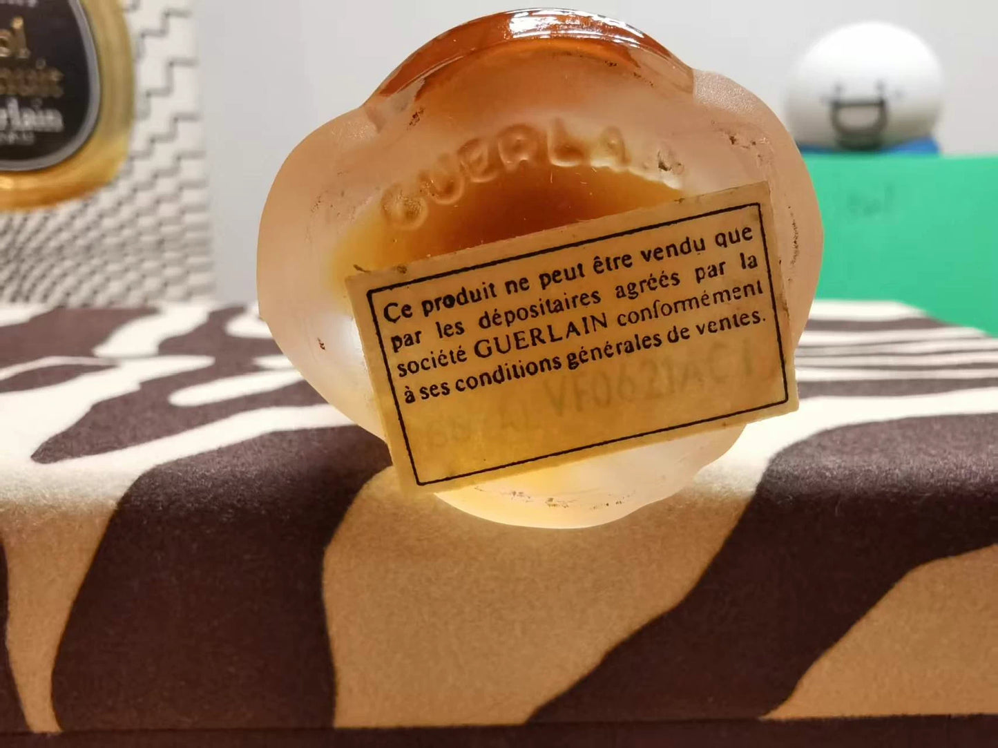 220226-28 Guerlain vol de nuit 15ml 1/2 oz Parfum