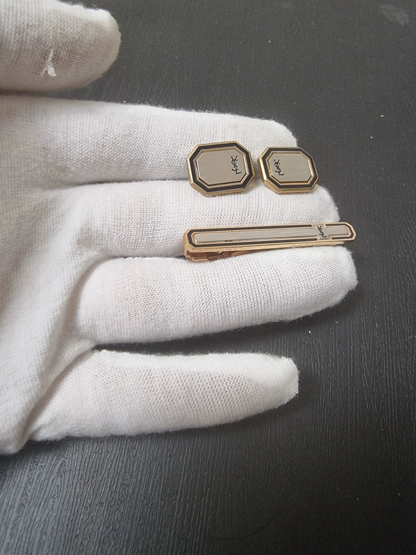 241025-78 Ysl Tie clip and button